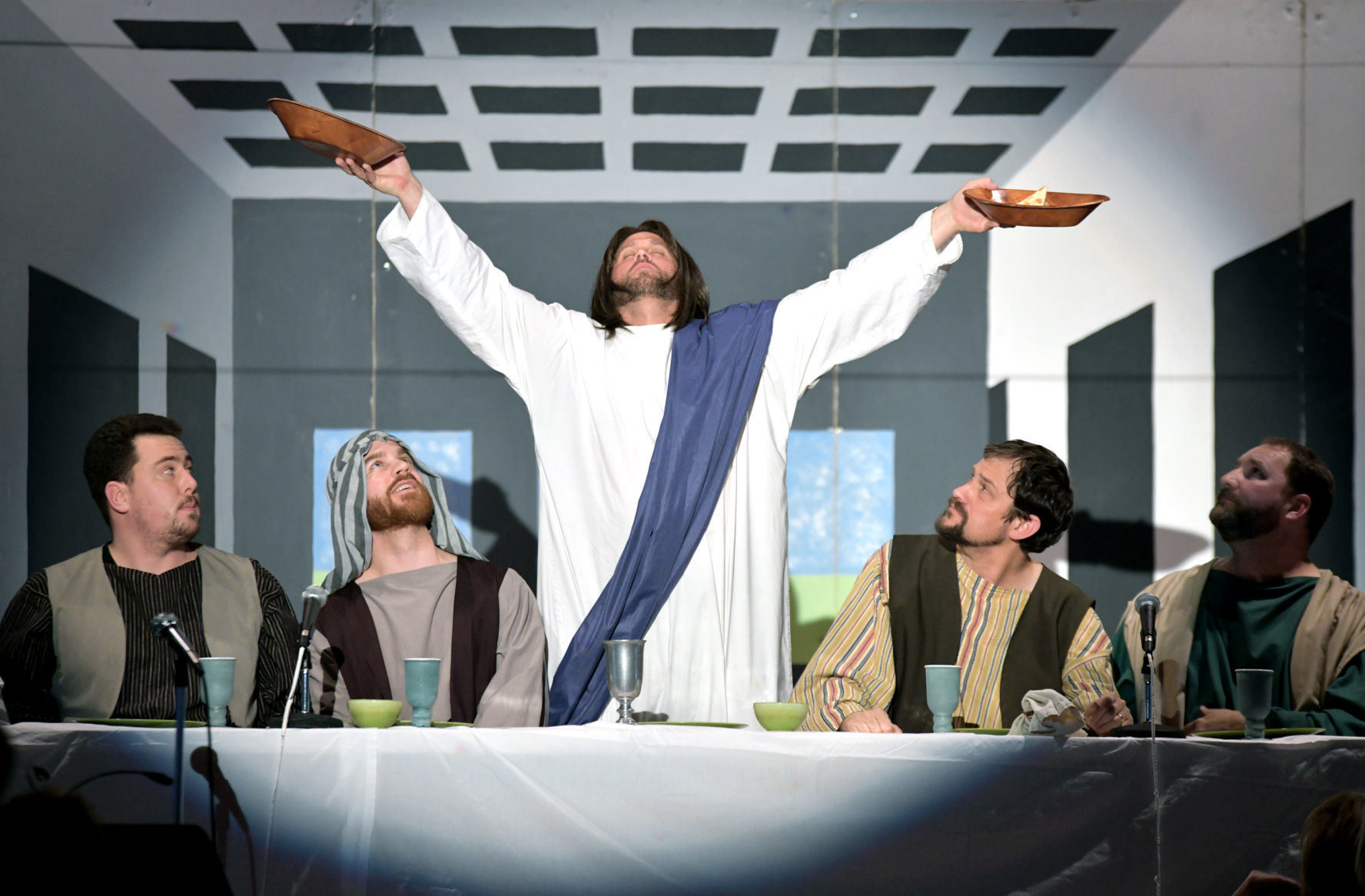 041319-nws-last-supper
